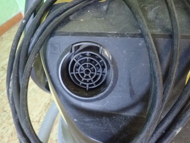 598876-7 Industrial vacuum cleaner KÄRCHER WD 5.400