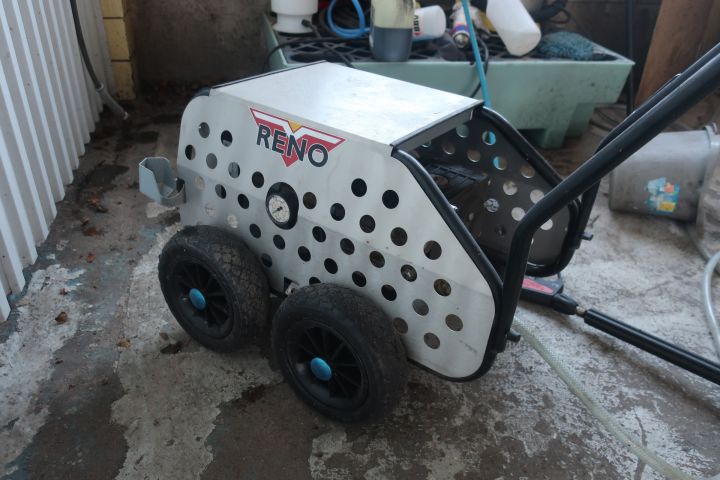 581318-5 High pressure washer, RENO 160/19, 160bar, with wall boom