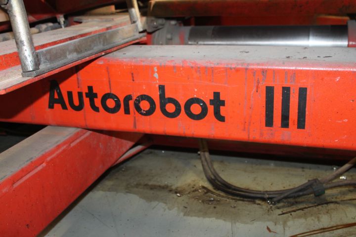 616092-4 Bench Autorobot III with accessories