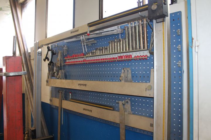 616092-10 Bench Autorobot III with accessories