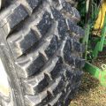 616934-27 Tractor - John Deere 5820 -05