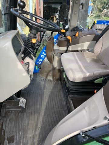 616934-12 Tractor - John Deere 5820 -05