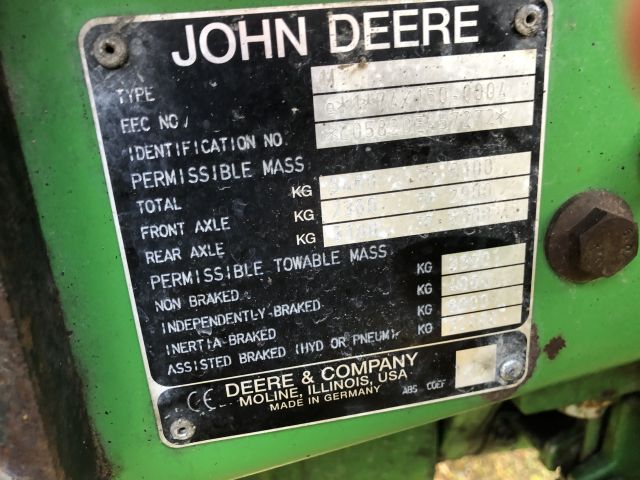 616934-25 Tractor - John Deere 5820 -05