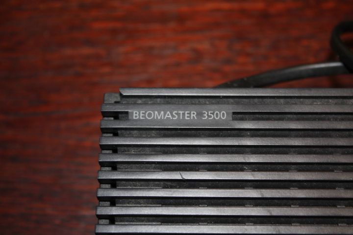 616104-2 Older Bang-Olufsen Hifi System