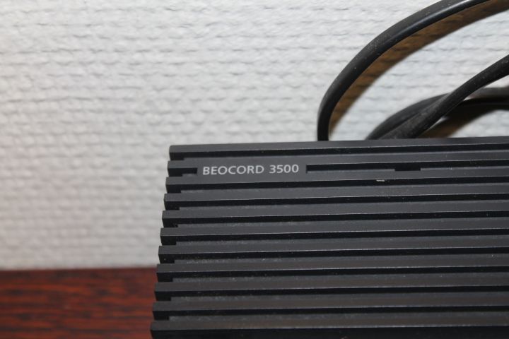 616104-4 Older Bang-Olufsen Hifi System