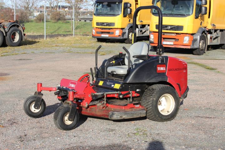 615832-1 Riding mower Toro Groundsmaster 7210