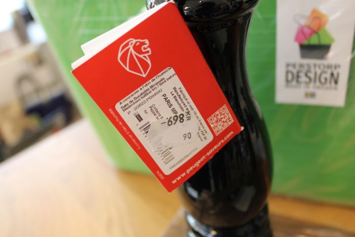 615578-10 Köksset: Salt- och pepparkvar Peugeot, 2st knivar Chroma, skärbräda, väska