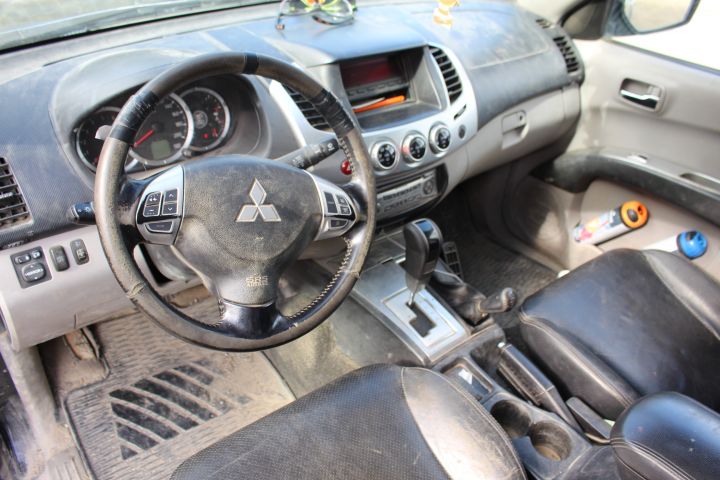 620122-23 Mitsubishi L200 Double Cab 2.5 4x4 Automatic, 178hp, LBZ220 -11
