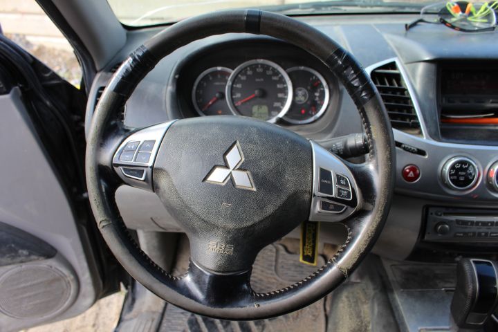 620122-24 Mitsubishi L200 Double Cab 2.5 4x4 Automatic, 178hp, LBZ220 -11
