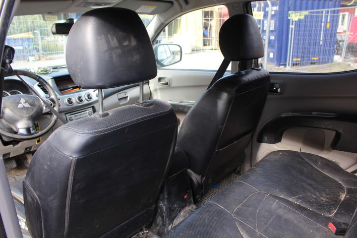 620122-35 Mitsubishi L200 Double Cab 2.5 4x4 Automatic, 178hp, LBZ220 -11