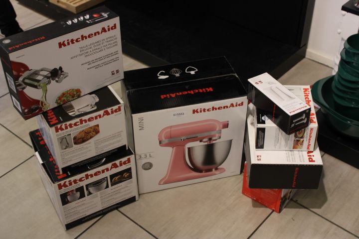 615551-1 Matberedare KitchenAid Artisan Mini 5KSM3311 med diverse extra tillbehör