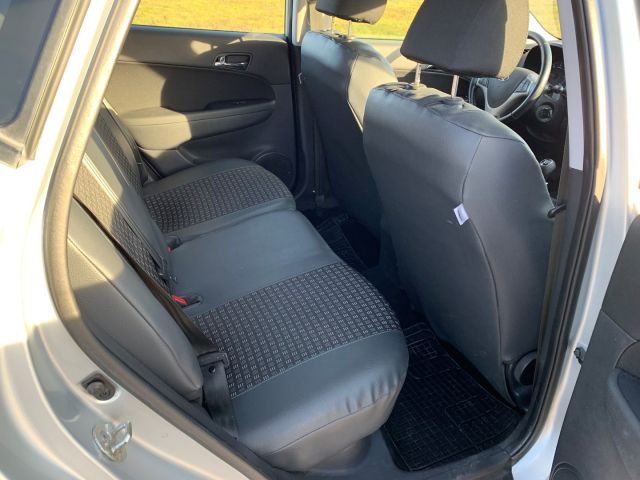 560442-7 Hyundai i30 1.6 CRDi 5 dr, 4450 km, new text about tax