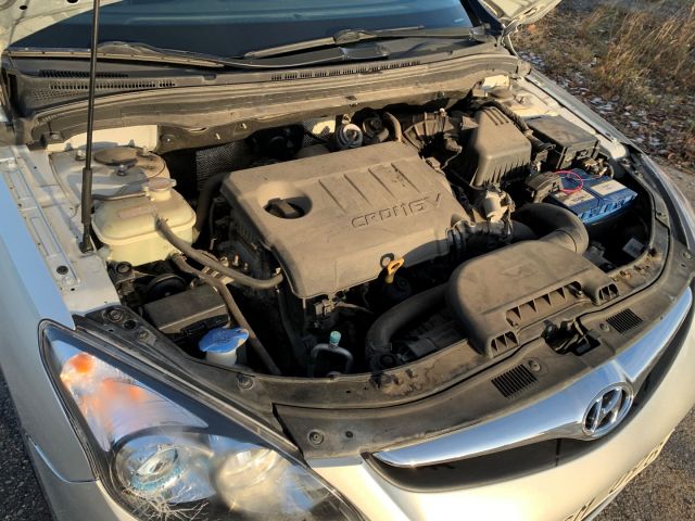 560442-16 Hyundai i30 1.6 CRDi 5 dr, 4450 km, new text about tax