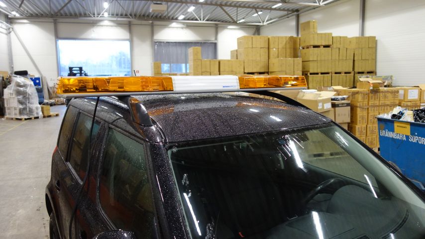 Warning light ramp 1829mm 24V 2 rotor + 2 flashlight - PS Auction - We ...