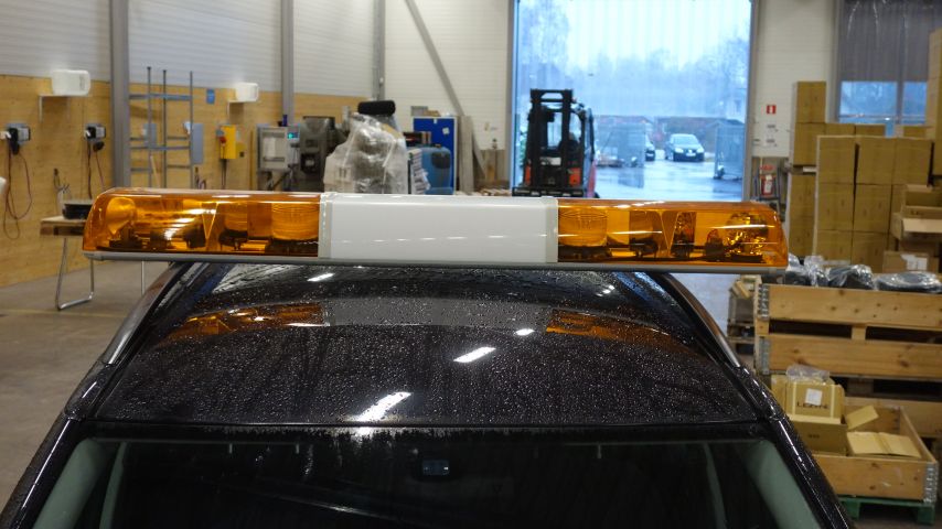 Warning light ramp 1524mm 24V 2 rotor + 2 flashlight - PS Auction - We ...