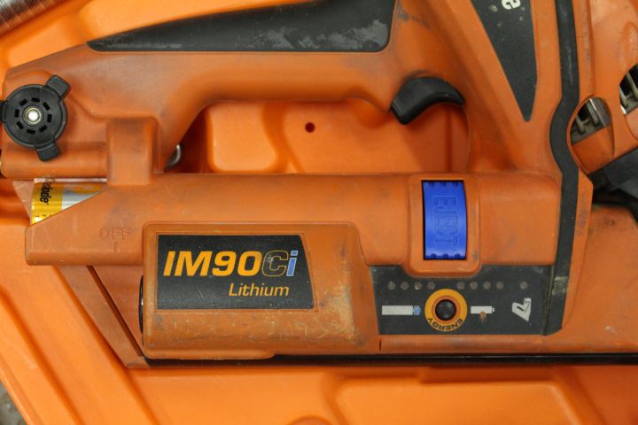 618941-4 Nail machine Paslode IM90CI Lithium with charger