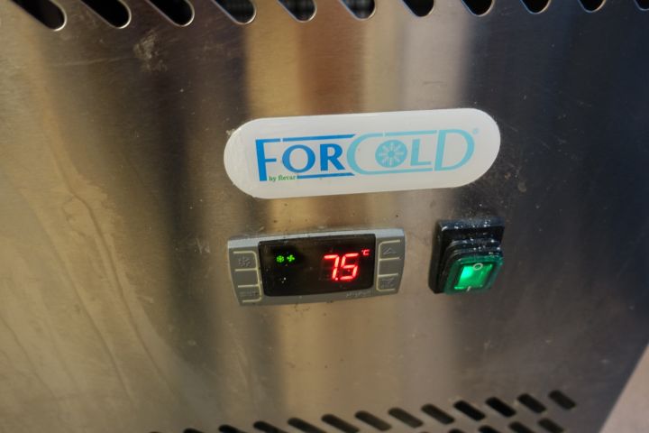 620757-2 Pizza bench with granite slab