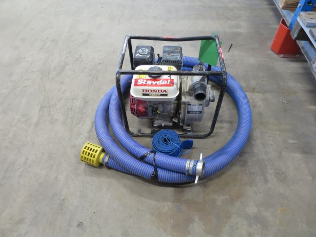 377682-1 Water pump with hose