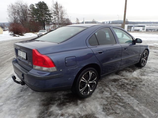 519769-5 Volvo R S60 -00. Reg No: SEA585. Visited until New Year.