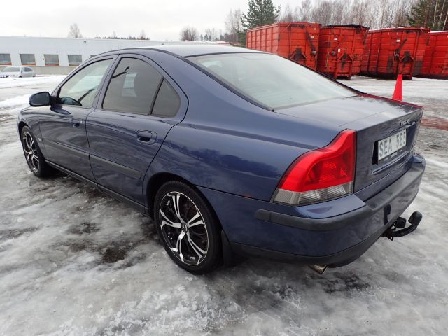 519769-7 Volvo R S60 -00. Reg No: SEA585. Visited until New Year.