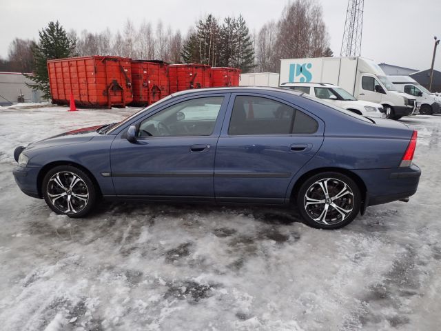 519769-8 Volvo R S60 -00. Reg No: SEA585. Visited until New Year.