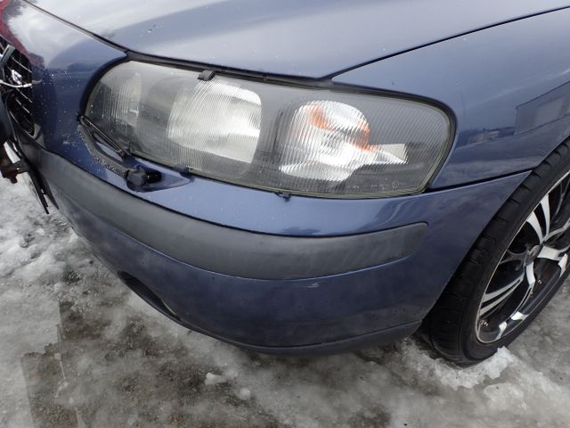 519769-22 Volvo R S60 -00. Reg No: SEA585. Visited until New Year.