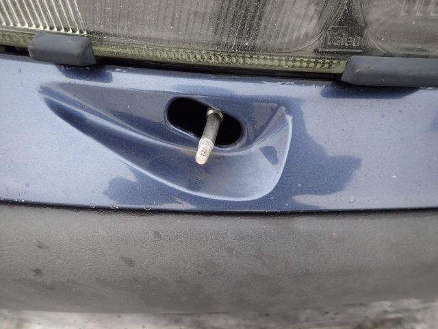 519769-32 Volvo R S60 -00. Reg No: SEA585. Visited until New Year.