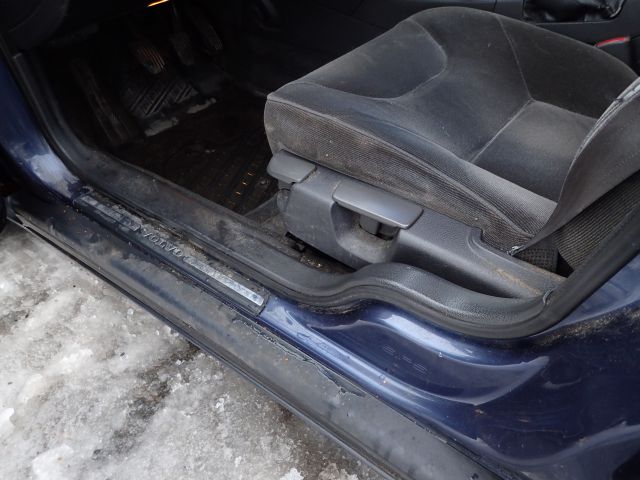 519769-62 Volvo R S60 -00. Reg No: SEA585. Visited until New Year.