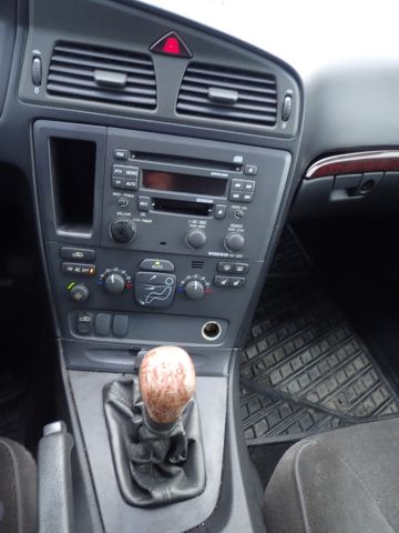 519769-77 Volvo R S60 -00. Reg No: SEA585. Visited until New Year.