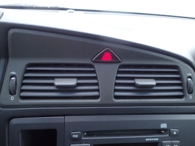 519769-81 Volvo R S60 -00. Reg No: SEA585. Visited until New Year.