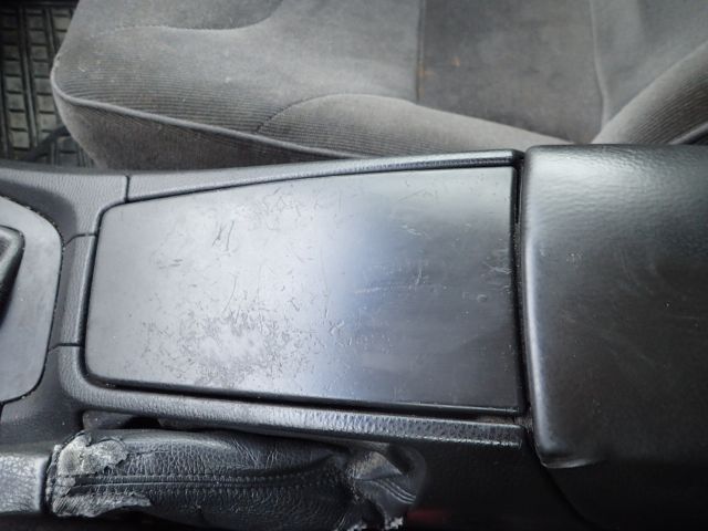 519769-104 Volvo R S60 -00. Reg No: SEA585. Visited until New Year.