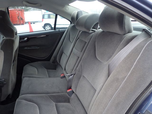 519769-112 Volvo R S60 -00. Reg No: SEA585. Visited until New Year.