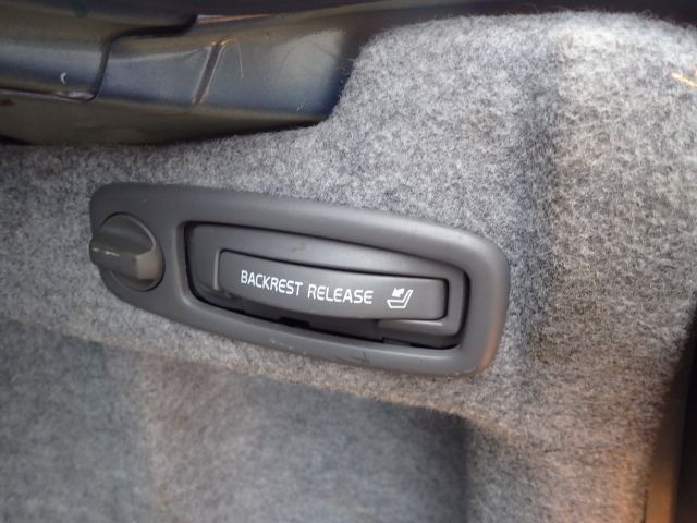 519769-120 Volvo R S60 -00. Reg No: SEA585. Visited until New Year.