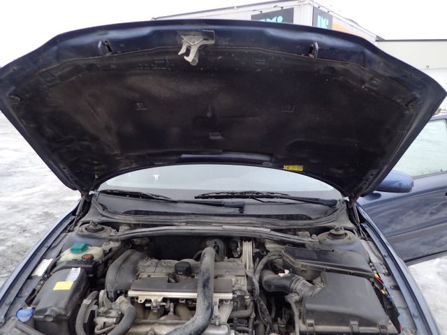 519769-123 Volvo R S60 -00. Reg No: SEA585. Visited until New Year.