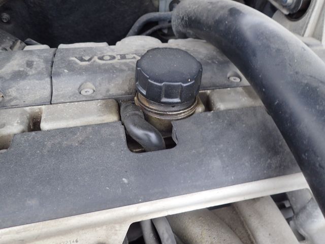 519769-124 Volvo R S60 -00. Reg No: SEA585. Visited until New Year.