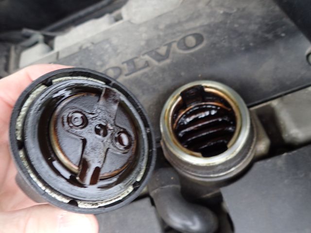 519769-125 Volvo R S60 -00. Reg No: SEA585. Visited until New Year.