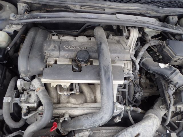 519769-130 Volvo R S60 -00. Reg No: SEA585. Visited until New Year.