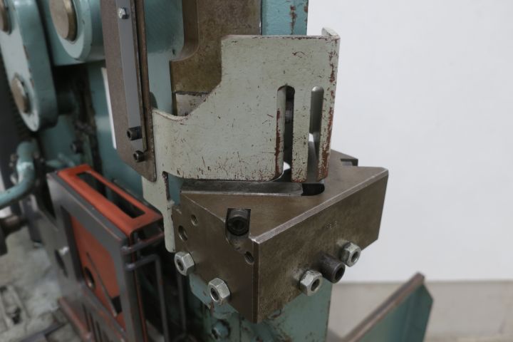 596749-6 Universalsax Br. wikström BW 300