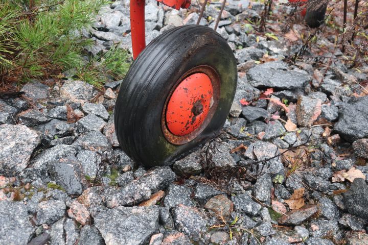 580935-10 Tedder, Kuhn GF 452 p