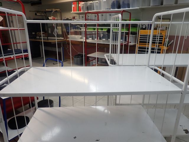 599160-6 Två stycken plockvagnar