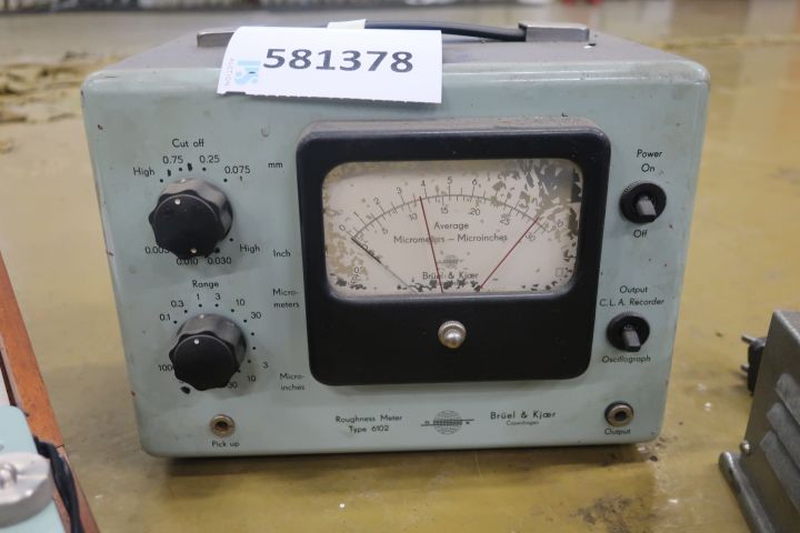 581378-2 Engraving pen, Vici and hardness meter Bruel & Kjaer