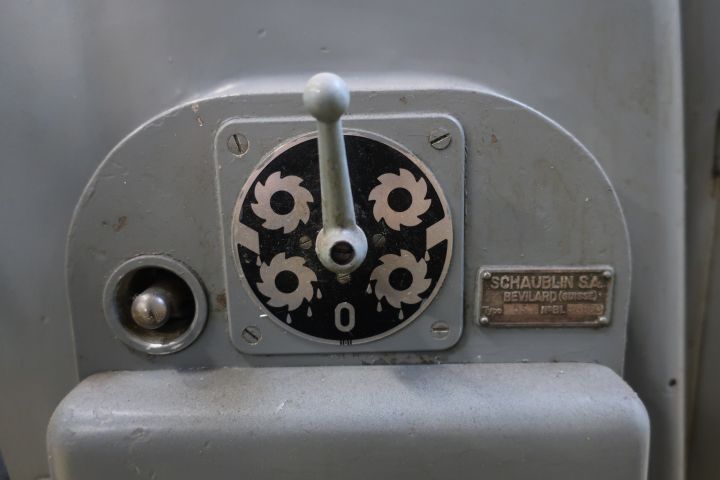 581392-5 Universal cutter, Schaublin mod 53, with round feeding table and tools