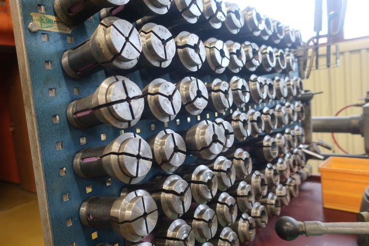 581395-33 Capstan lathe, WARD 2-DS