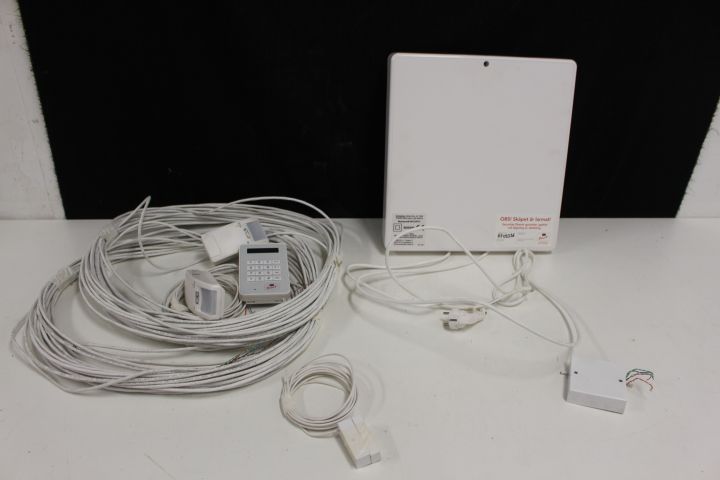 622934-1 Alarm pack - Central unit Honeywell SD8100, control panel, magnetic contact and motion detectors