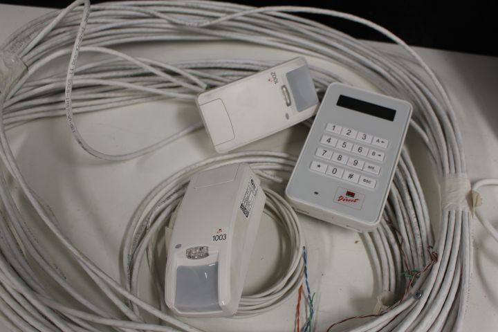 622934-6 Alarm pack - Central unit Honeywell SD8100, control panel, magnetic contact and motion detectors