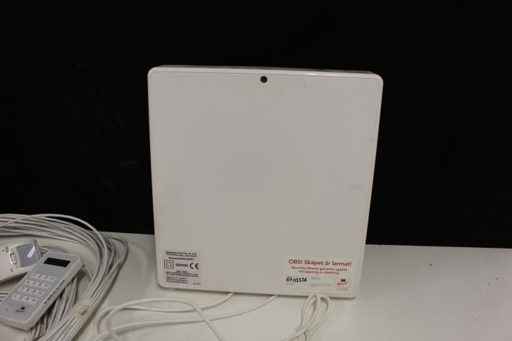 622934-11 Alarm pack - Central unit Honeywell SD8100, control panel, magnetic contact and motion detectors