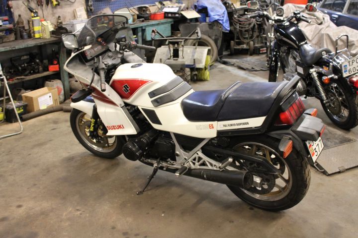 622981-5 SUZUKI GSX 1100 -84