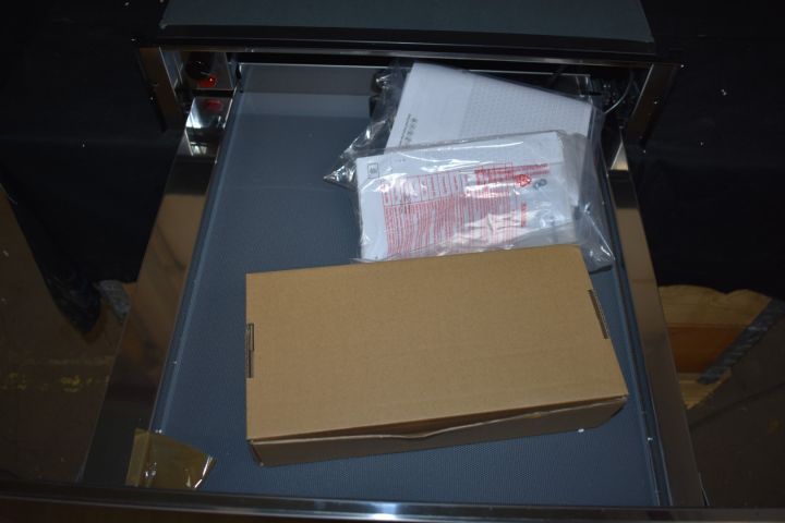 621754-8 Heating box for installation (14 cm) 60 cm Electroux EED14700OX - display case