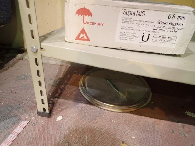 519795-3 Shelf and everything on the shelf