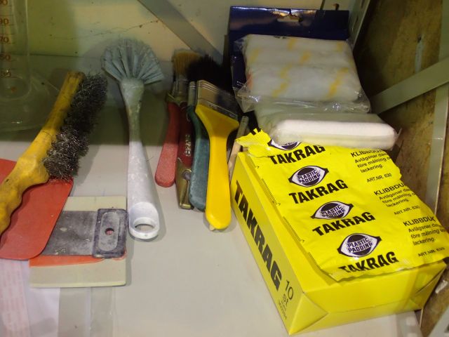 519795-14 Shelf and everything on the shelf